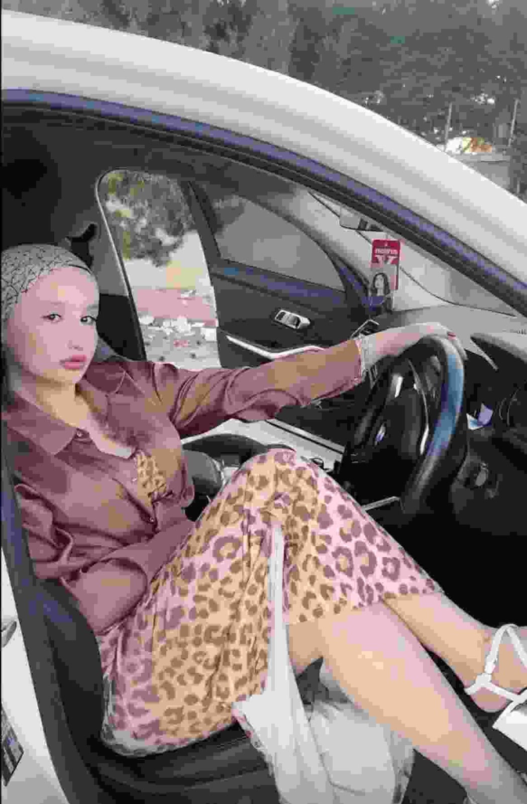 Onsekiz yaş Türbanlı Escort İstanbulda Genç ve Gizemli Buluşmalar